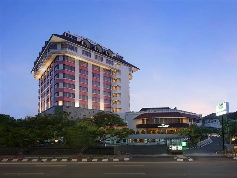 Hotel Santika Semarang Exterior foto